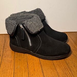 Khombu Women’s Black and Gray Ankle Boots Size 8 winter